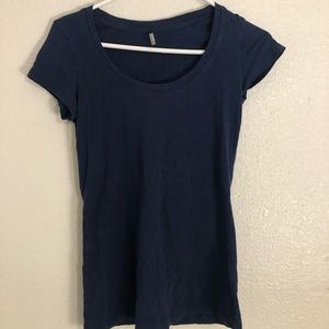 Tresics Women’s Medium Scoop Neck T-Shirt
